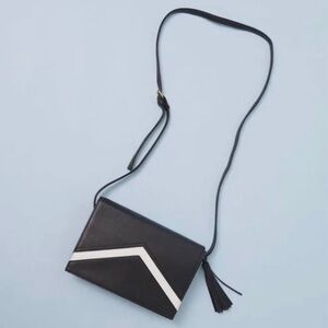 Summer & Rose Black and White Chevron Crossbody Bag